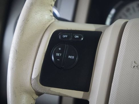 Used 2014 Ford Expedition EL XLT w/ Equipment Group 202A AWD/4WD image 16