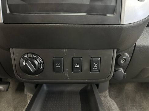 Used 2010 Nissan Xterra Off-Road AWD/4WD image 22