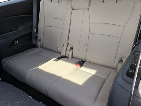 Used 2019 Honda Pilot Touring image 9