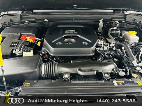 Used 2021 Jeep Wrangler Unlimited Sahara AWD/4WD image 32