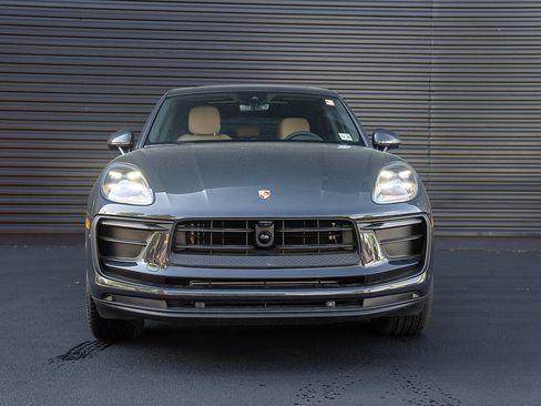 Certified 2026 Porsche Macan AWD/4WD image 25