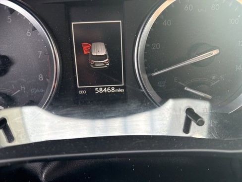 Used 2019 Toyota Highlander Limited image 10