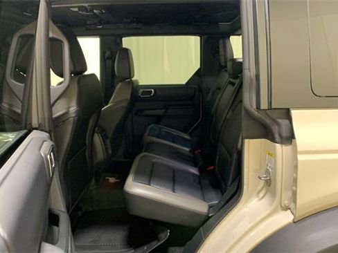 Certified 2025 Ford Bronco Outer Banks w/ Sasquatch Package image 23