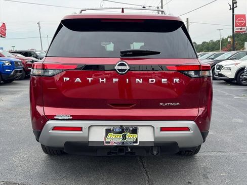 Certified 2025 Nissan Pathfinder Platinum w/ Cargo Package FWD image 4
