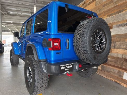 Used 2025 Jeep Wrangler Unlimited Rubicon image 27