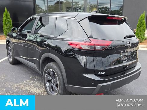 Used 2025 Nissan Rogue SV FWD image 11