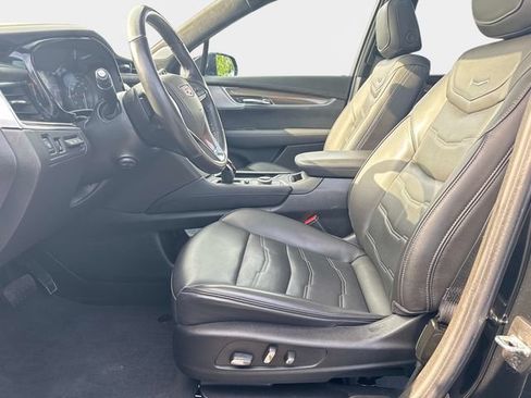 Certified 2024 Cadillac XT6 Premium Luxury w/ Platinum Package AWD/4WD image 19
