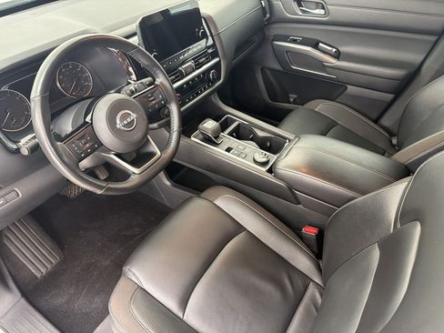 Used 2022 Nissan Pathfinder SL w/ SL Premium Package AWD/4WD image 4