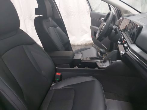 New 2026 Kia Sportage EX image 10