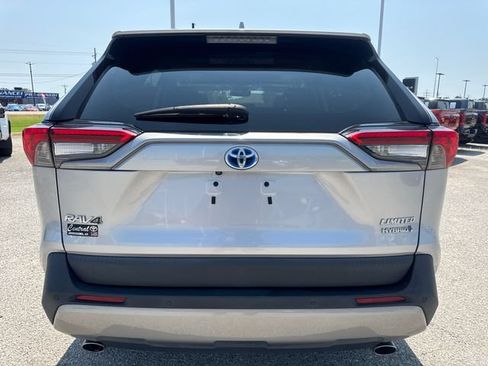 Used 2023 Toyota RAV4 Limited AWD/4WD image 5