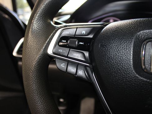 Used 2019 Honda Accord LX image 19