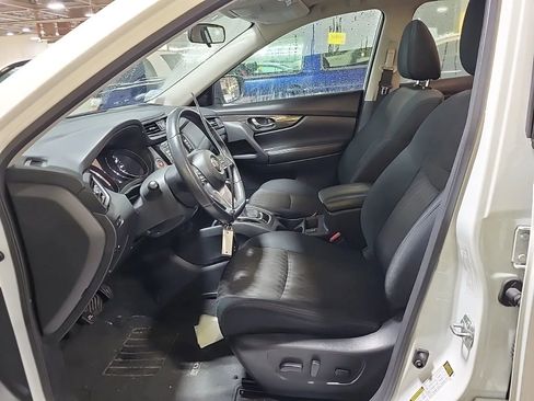 Used 2018 Nissan Rogue SV AWD/4WD image 5
