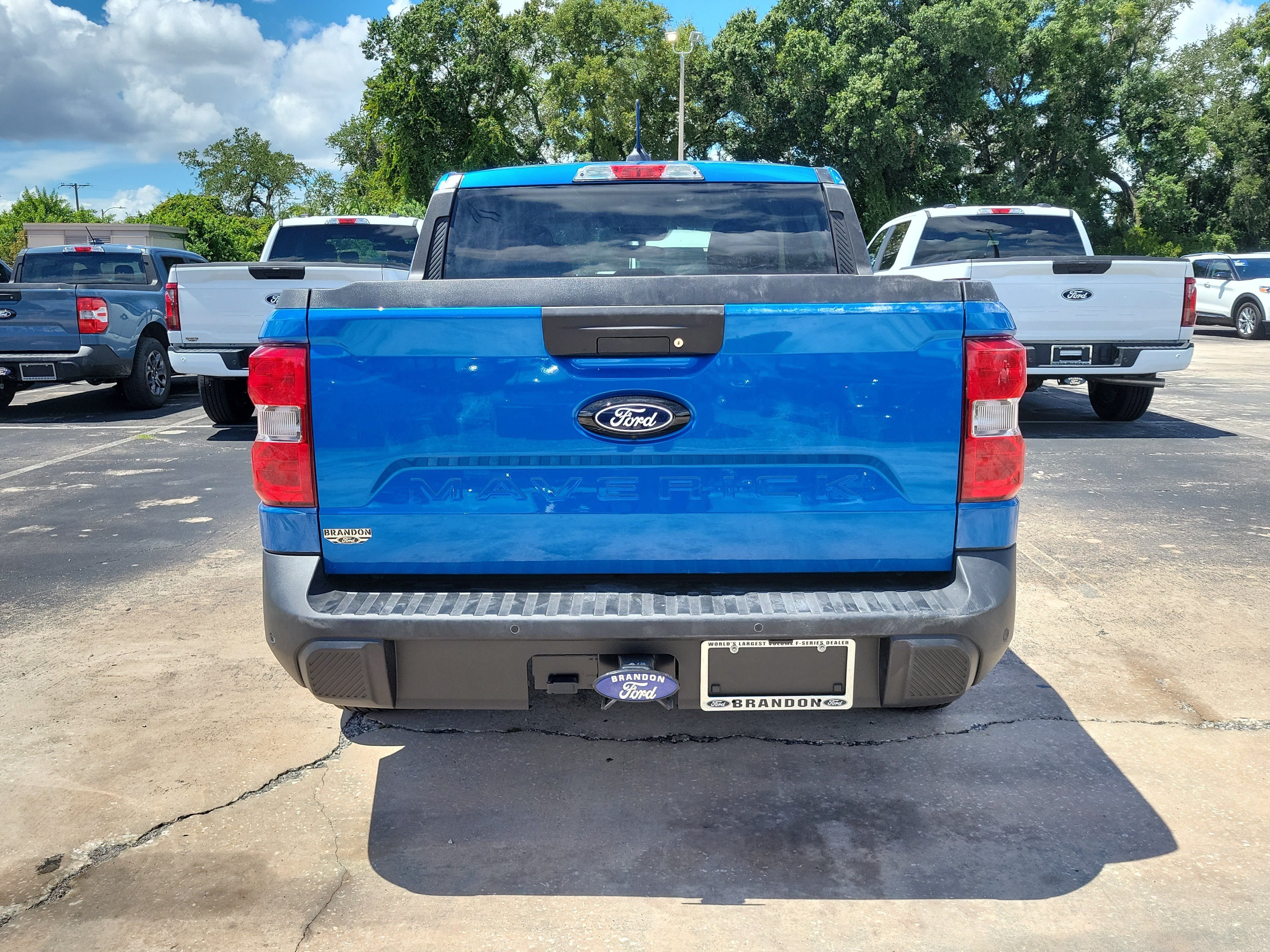 New 2026 Ford Maverick XLT w/ XLT Luxury Package FWD image 9