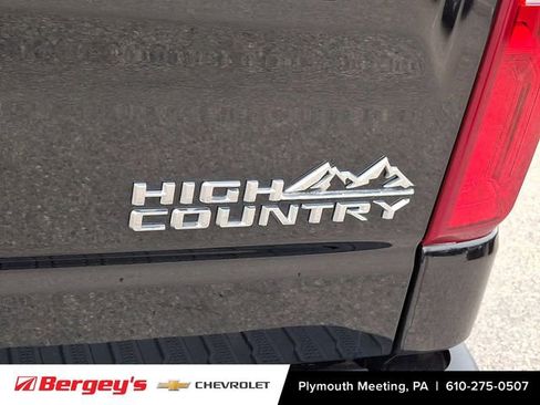 Certified 2022 Chevrolet Silverado 1500 High Country w/ High Country Premium Package AWD/4WD image 34