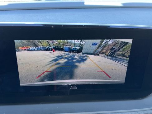 Used 2025 Buick Envista Preferred image 13