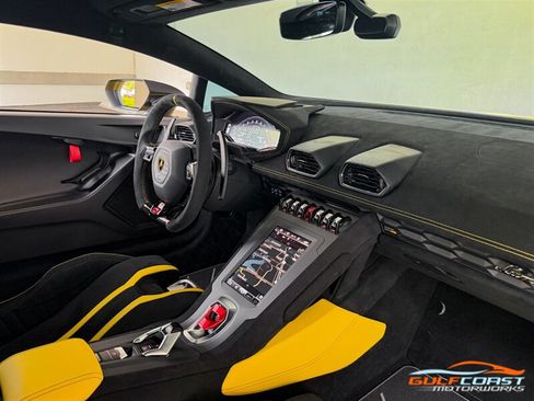 Used 2022 Lamborghini Huracan STO RWD image 32