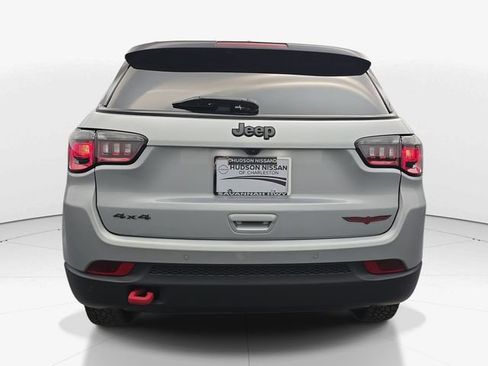 Used 2024 Jeep Compass Trailhawk AWD/4WD image 9