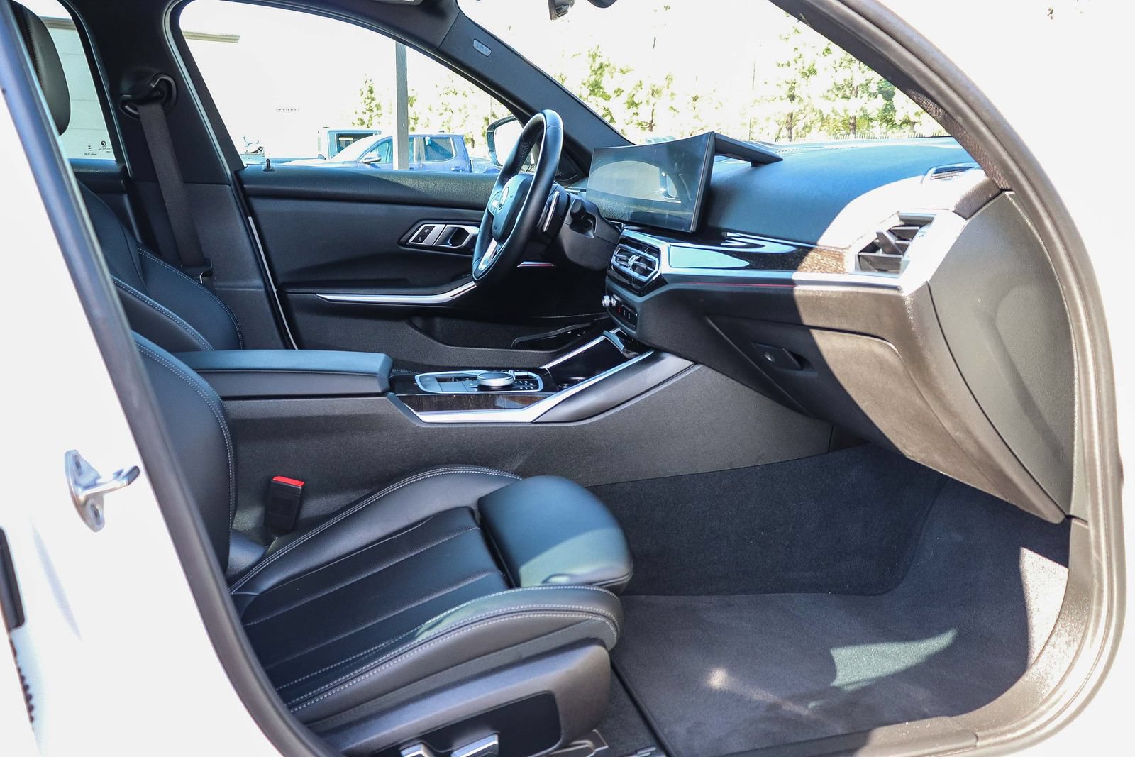 Used 2023 BMW 330e w/ Premium Package RWD image 20