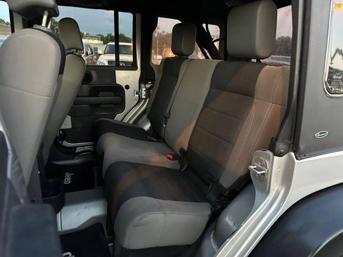 Used 2007 Jeep Wrangler Unlimited X RWD image 22