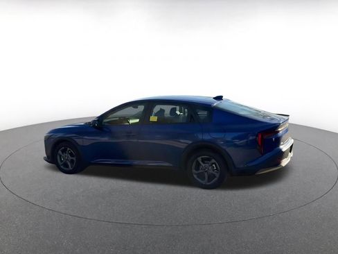 Used 2025 Kia K4 LXS image 10