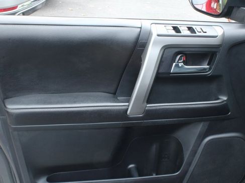 Used 2015 Toyota 4Runner SR5 Premium image 9