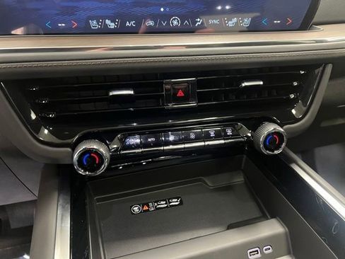New 2026 Chevrolet Suburban High Country AWD/4WD image 11