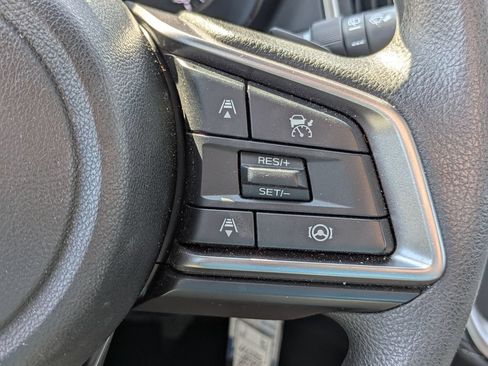 Used 2025 Subaru Outback AWD/4WD image 12