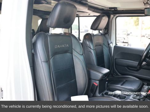 Used 2022 Jeep Wrangler Unlimited Sahara w/ Cold Weather Group image 15