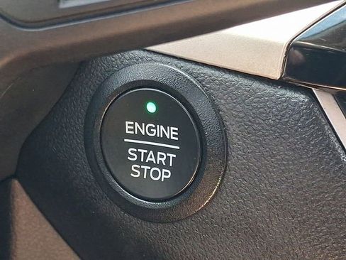 Used 2021 Ford Escape SE w/ Convenience Package FWD image 28
