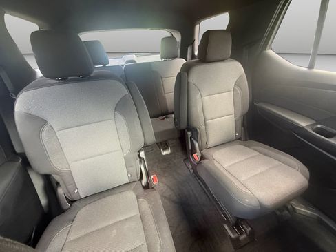 Used 2023 Chevrolet Traverse LT w/ LPO, Floor Liner Package AWD/4WD image 18