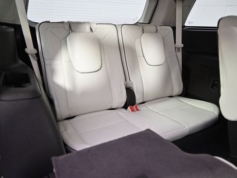 Used 2022 Lincoln Aviator Black Label w/ Class IV Trailer Tow Package image 19