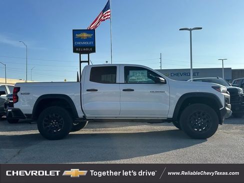 New 2026 Chevrolet Colorado Trail Boss AWD/4WD image 3