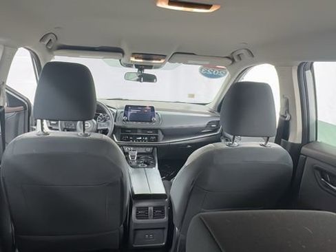 Certified 2023 Nissan Rogue SV image 17