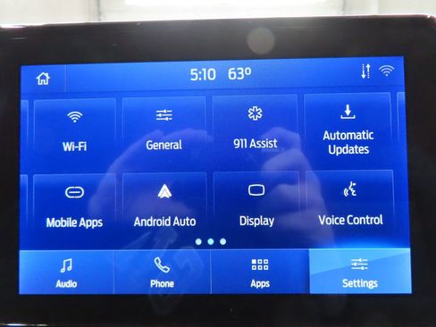 Used 2023 Ford Explorer XLT image 16