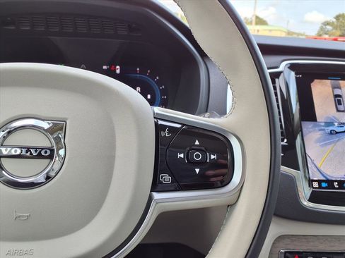 Certified 2024 Volvo XC90 B6 Plus image 29