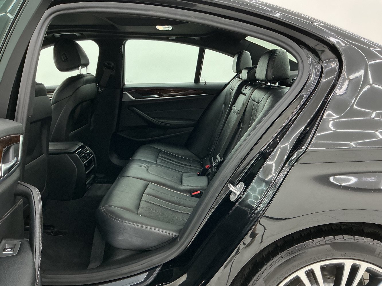 Used 2017 BMW 530i xDrive AWD/4WD image 20