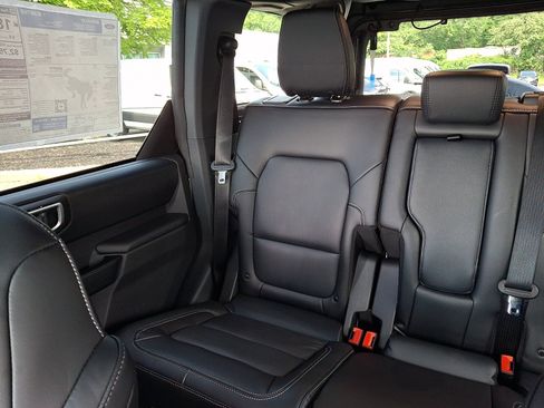 New 2026 Ford Bronco Outer Banks w/ Sasquatch Package AWD/4WD image 10