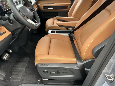 New 2025 Volkswagen ID. Buzz Pro S Plus image 16