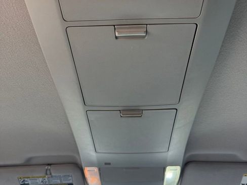 Used 2013 Toyota Tundra 2WD CrewMax w/ SR5 Pkg image 12