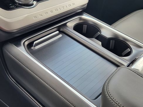 New 2026 Ford Expedition Active AWD/4WD image 18