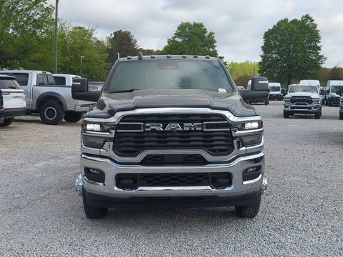 New 2026 RAM 3500 Tradesman AWD/4WD image 8