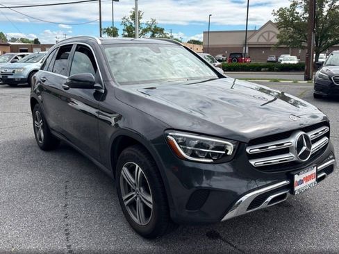 Used 2020 Mercedes-Benz GLC 300 4MATIC image 3