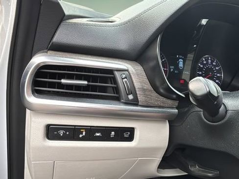 Used 2020 Kia Telluride EX image 17