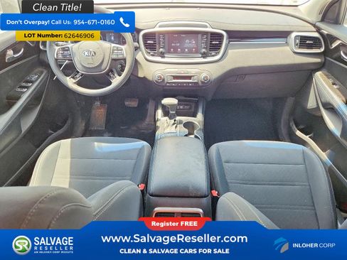 Used 2019 Kia Sorento FWD V6 image 11