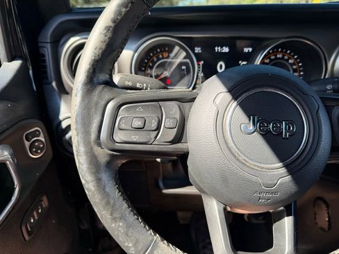 Used 2021 Jeep Wrangler Unlimited Sport image 22