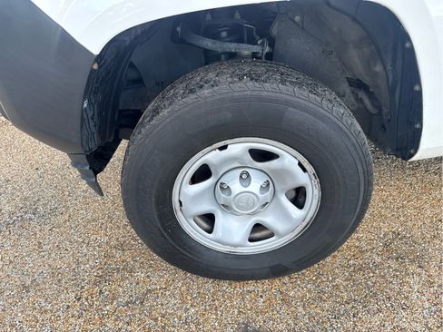 Used 2021 Toyota Tacoma SR image 12