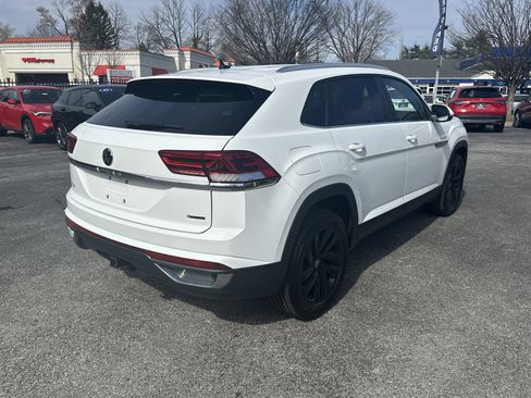 Used 2023 Volkswagen Atlas Cross Sport SE w/ Black Wheel Package image 7