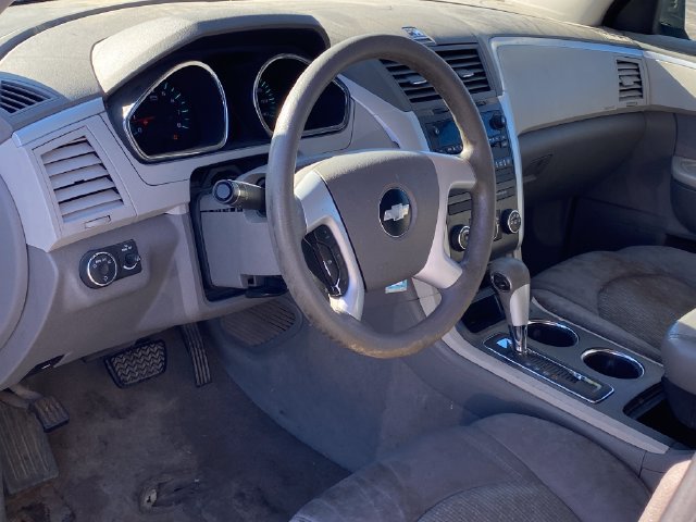 Used 2010 Chevrolet Traverse LS FWD image 5