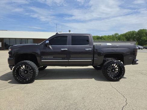 Used 2016 Chevrolet Silverado 1500 LTZ Z71 AWD/4WD image 3