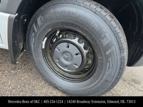 New 2026 Mercedes-Benz Sprinter 2500 image 9